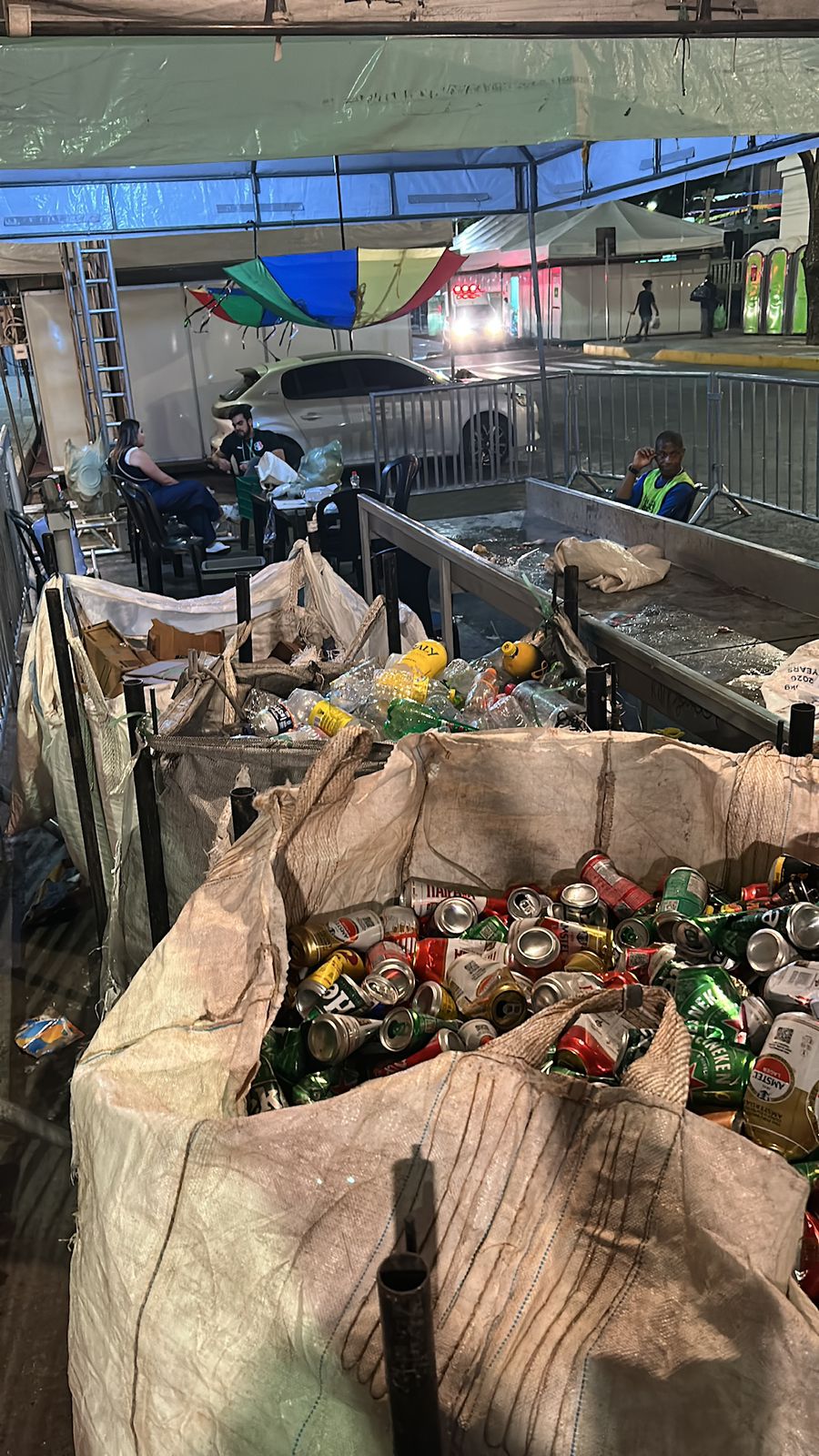Big bag de material coletado na balança